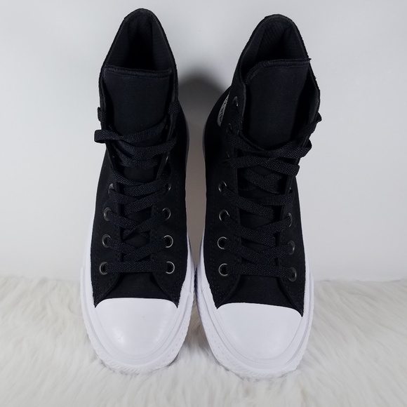 NWT Classic High Top Converse Sneakers - Picture 5 of 8